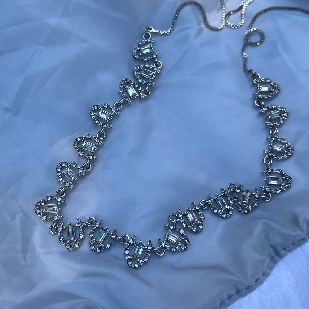 New GUESS BY MARCIANO Adjustable Rhinestone Necklace